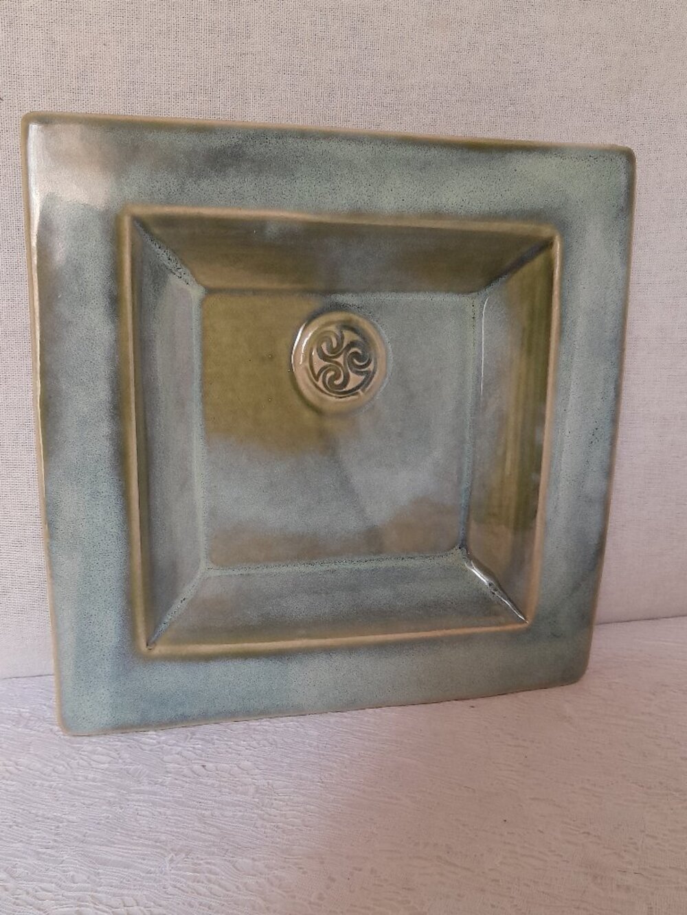 VTG Colm De Ris Hanging Plate/Platter